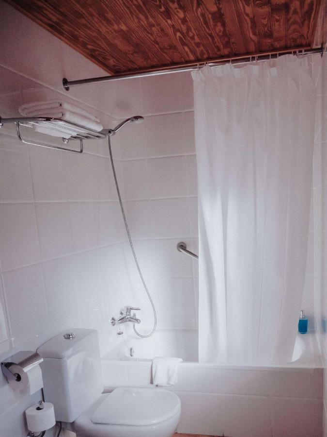 Hostal Les Fonts 카스테야르 데 누그 외부 사진