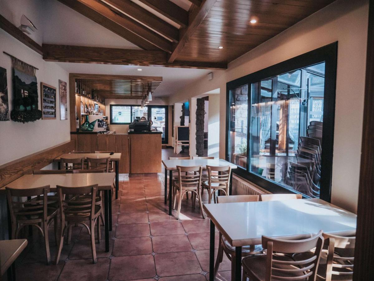 Hostal Les Fonts 카스테야르 데 누그 외부 사진