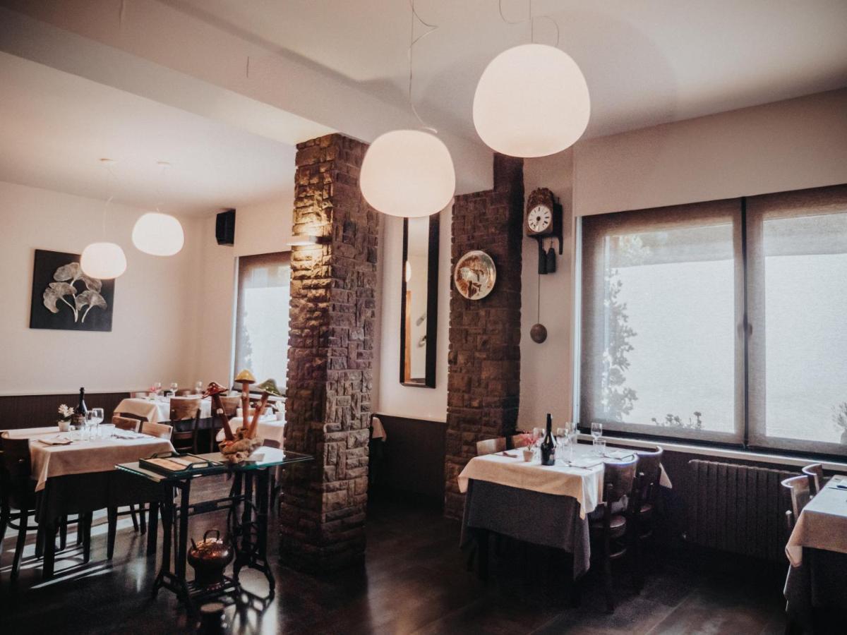 Hostal Les Fonts 카스테야르 데 누그 외부 사진