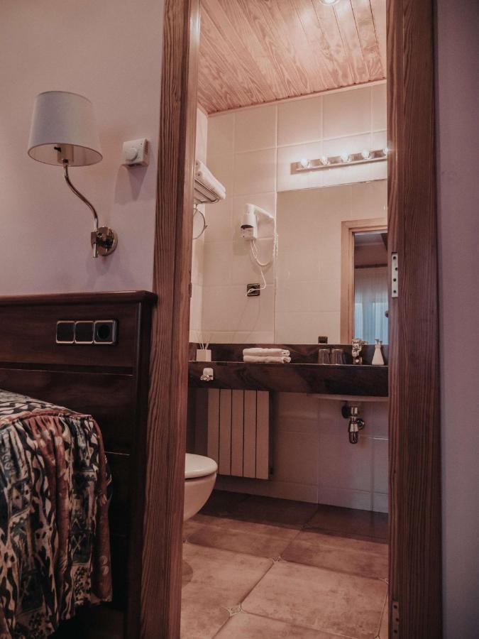 Hostal Les Fonts 카스테야르 데 누그 외부 사진