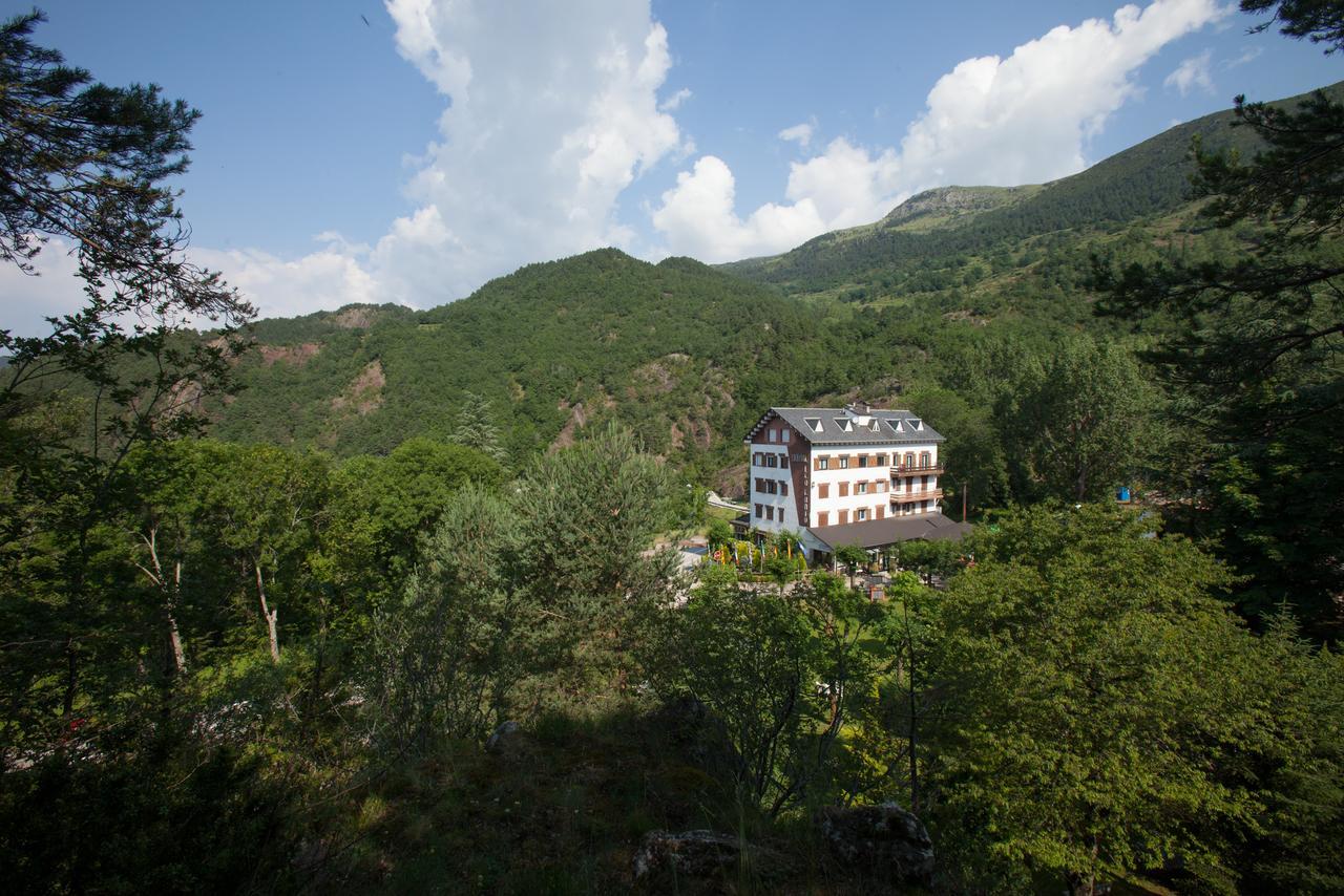 Hostal Les Fonts 카스테야르 데 누그 외부 사진